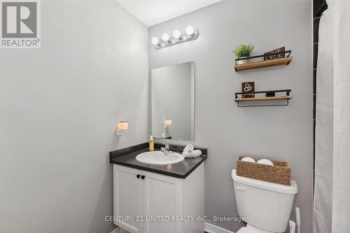 613 Tully Crescent, Peterborough (Monaghan), ON - Indoor Photo Showing Bathroom