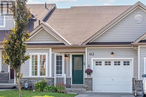 613 Tully Crescent, Peterborough (Monaghan), ON - Outdoor With Facade