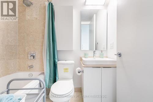 3711 - 14 York Street, Toronto, ON - Indoor Photo Showing Bathroom