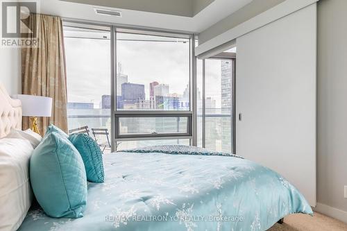 3711 - 14 York Street, Toronto, ON - Indoor Photo Showing Bedroom