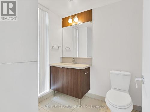 4102 - 21 Widmer Street, Toronto, ON - Indoor Photo Showing Bathroom