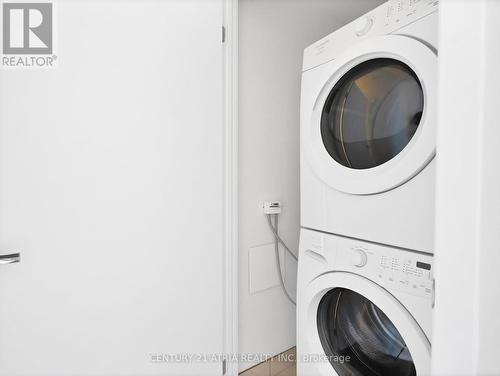 4102 - 21 Widmer Street, Toronto, ON - Indoor Photo Showing Laundry Room