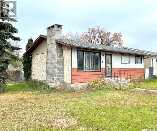 296 20Th Street W, Battleford, SK - Outdoor