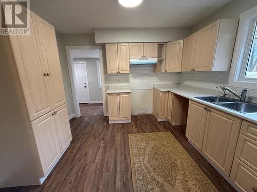 8127 Donaldson Drive, Grand Forks, BC - Indoor Photo Showing Kitchen With Double Sink