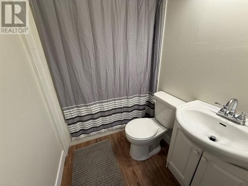 8127 Donaldson Drive, Grand Forks, BC - Indoor Photo Showing Bathroom