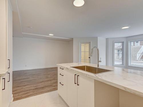 Cuisine - 9328 Rue Riverin, Brossard, QC - Indoor Photo Showing Kitchen