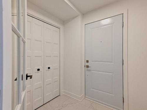 Hall d'entrÃ©e - 9328 Rue Riverin, Brossard, QC - Indoor Photo Showing Other Room