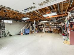 Garage - 