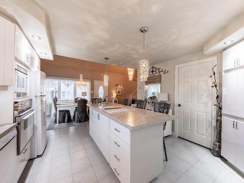 Cuisine - 128 Rue Bouthillier, Sainte-Anne-De-Sabrevois, QC - Indoor Photo Showing Kitchen With Double Sink