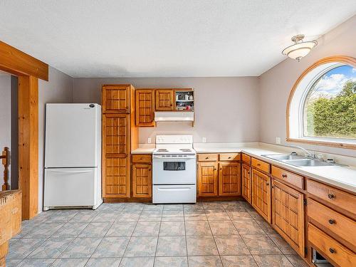 Kitchen - 2459 Rue De Charlesbourg, Dunham, QC - Indoor Photo Showing Kitchen With Double Sink