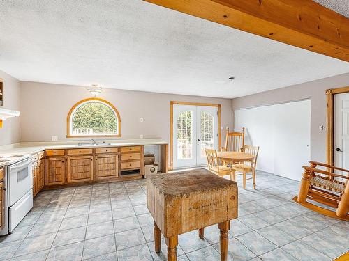 Kitchen - 2459 Rue De Charlesbourg, Dunham, QC - Indoor Photo Showing Kitchen