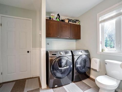 Salle de bains - 6190 Rue Florence, Terrebonne (La Plaine), QC - Indoor Photo Showing Laundry Room