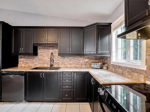 Cuisine - 6190 Rue Florence, Terrebonne (La Plaine), QC - Indoor Photo Showing Kitchen With Double Sink