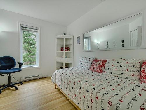 Bedroom - 3 Rue Bob-Seale, Morin-Heights, QC - Indoor Photo Showing Bedroom