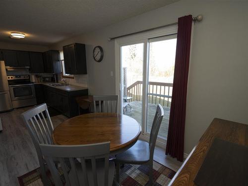 558 Tupper Street, Thunder Bay, ON - Indoor Photo Showing Dining Room