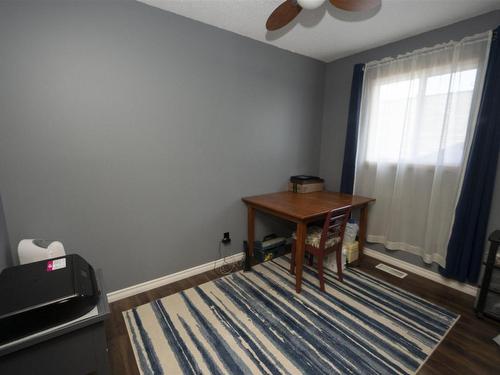 558 Tupper Street, Thunder Bay, ON - Indoor Photo Showing Bedroom