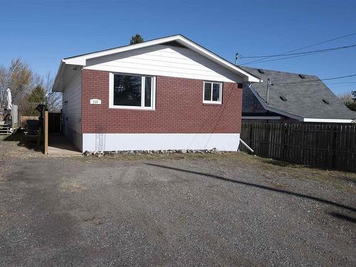 558 Tupper Street, Thunder Bay, ON - Outdoor With Exterior