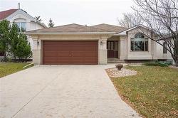 67 Huntingdale RD  Winnipeg, MB R3P 2H3