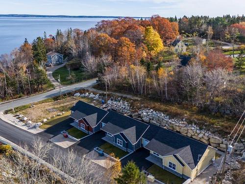 7 Lions Club Road, Fox Point, NS 