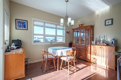 111-3010 35Th Street, Vernon, BC - Indoor Photo Showing Dining Room