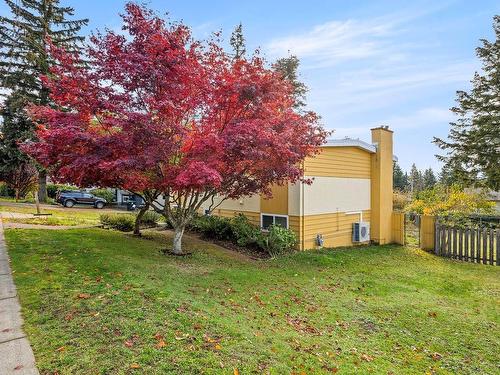 1689 Robb Ave, Comox, BC 