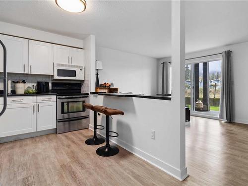 109-1991 Kaltasin Rd, Sooke, BC - Indoor Photo Showing Kitchen