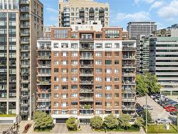 PH4-375 LISGAR Street  Ottawa, ON K2P 0E3