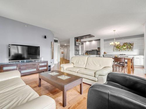 Salon - 508-4974 Rue Lionel-Groulx, Saint-Augustin-De-Desmaures, QC - Indoor Photo Showing Living Room