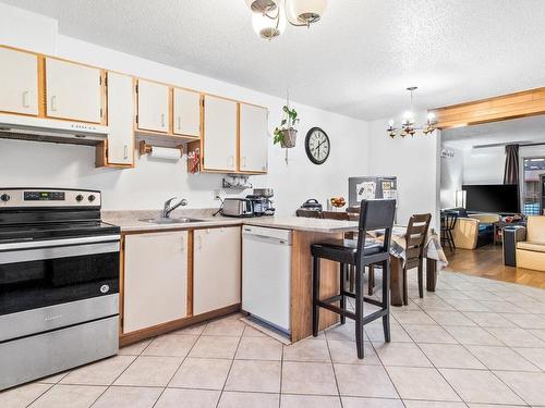 Cuisine - 99-750 Boul. Laval, Laval (Chomedey), QC - Indoor Photo Showing Kitchen