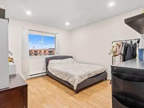 Chambre Ã  coucher principale - 98-750 Boul. Laval, Laval (Chomedey), QC - Indoor Photo Showing Bedroom