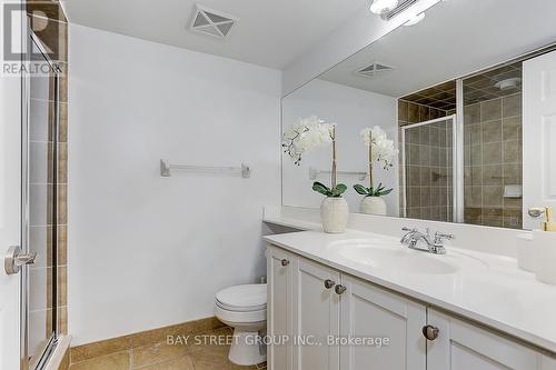 2504 - 15 Greenview Avenue, Toronto, ON - Indoor Photo Showing Bathroom