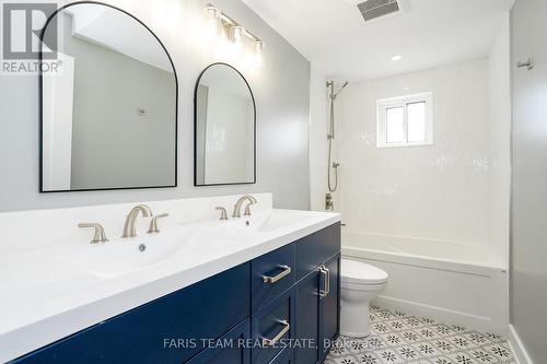 9 Bertram Drive, Springwater, ON - Indoor Photo Showing Bathroom