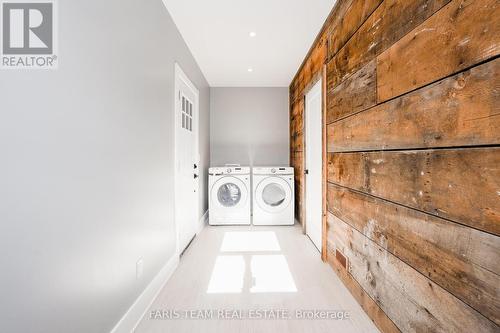 9 Bertram Drive, Springwater, ON - Indoor Photo Showing Laundry Room