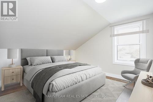 9 Bertram Drive, Springwater, ON - Indoor Photo Showing Bedroom