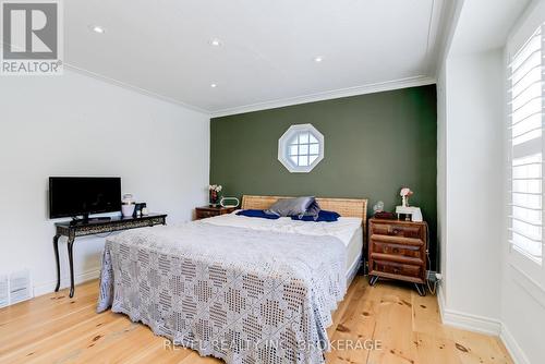 44 Parkchester Road, Toronto, ON - Indoor Photo Showing Bedroom