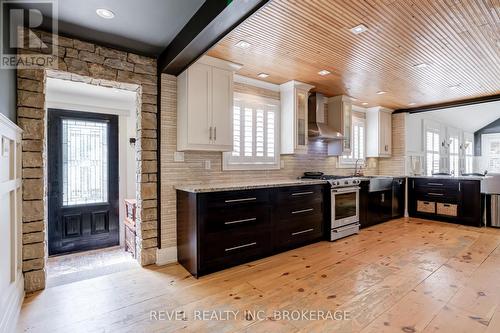 44 Parkchester Road, Toronto, ON - Indoor Photo Showing Kitchen With Upgraded Kitchen