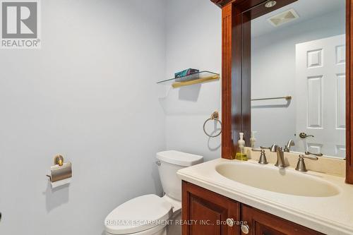 2008 Grenville Drive, Oakville, ON - Indoor Photo Showing Bathroom