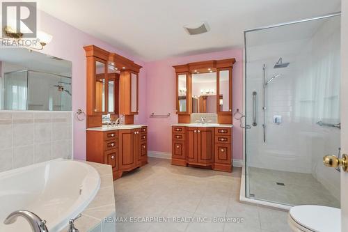 2008 Grenville Drive, Oakville, ON - Indoor Photo Showing Bathroom