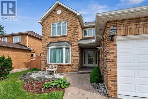 2008 Grenville Drive, Oakville, ON - Outdoor