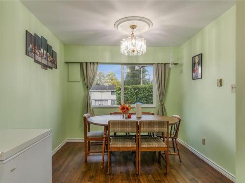 2526 & 2528 Rosstown Rd, Nanaimo, BC - Indoor Photo Showing Dining Room