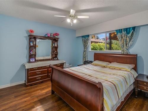 2526 & 2528 Rosstown Rd, Nanaimo, BC - Indoor Photo Showing Bedroom