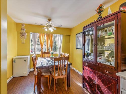 2526 & 2528 Rosstown Rd, Nanaimo, BC - Indoor Photo Showing Dining Room