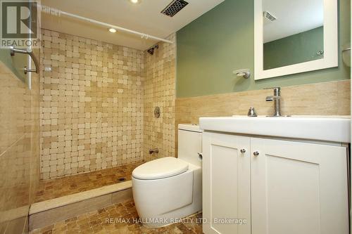 12 Elward Boulevard, Toronto, ON - Indoor Photo Showing Bathroom