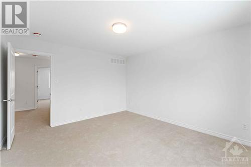 653 Persimmon Way, Ottawa, ON - Indoor Photo Showing Other Room