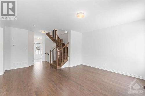 653 Persimmon Way, Ottawa, ON - Indoor Photo Showing Other Room