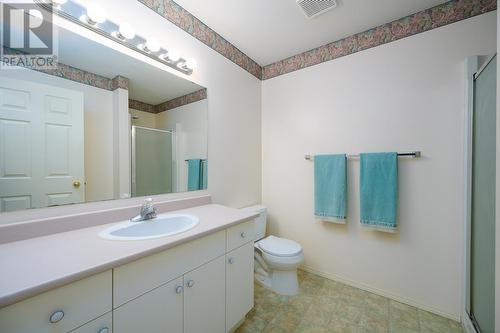 2022 Pacific Way Unit# 92, Kamloops, BC - Indoor Photo Showing Bathroom