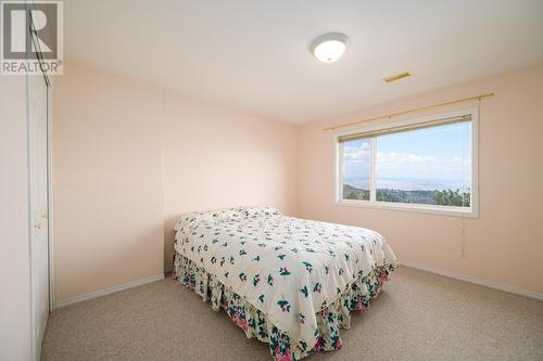 2022 Pacific Way Unit# 92, Kamloops, BC - Indoor Photo Showing Bedroom