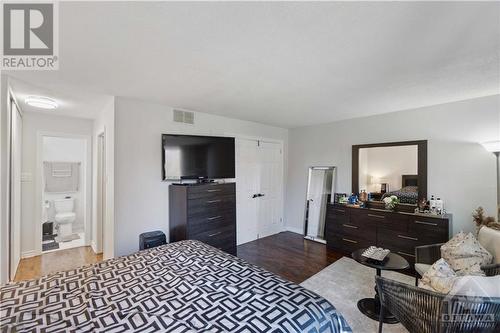 1433 Laurin Crescent, Orleans, ON - Indoor Photo Showing Bedroom