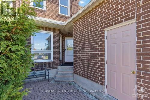 1433 Laurin Crescent, Ottawa, ON - Outdoor With Exterior