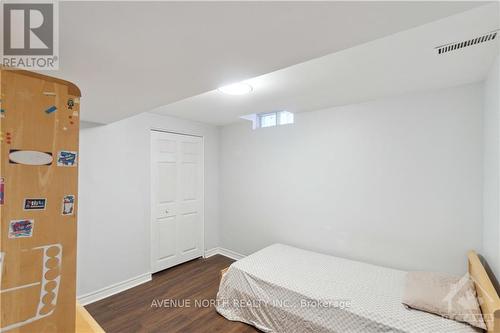 1433 Laurin Crescent, Ottawa, ON - Indoor Photo Showing Bedroom